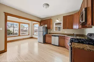 2423 Wesley Ave, Berwyn, IL 60402 - Photo 12