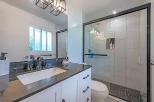 818 Brentwood Ct, Schaumburg, IL 60193 - Photo 8