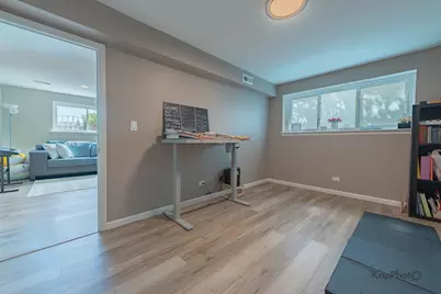 818 Brentwood Court, Schaumburg, IL 60193 - Photo 18