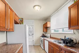 9047 S Laflin St, Chicago, IL 60620 - Photo 10