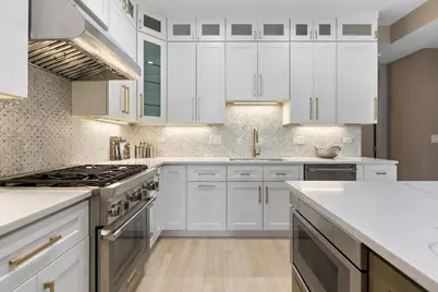 2450 N Clybourn Avenue #2, Chicago, IL 60614 - Photo 8