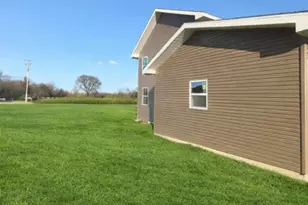 7739 Ta Wee Ct, Caledonia, IL 61011 - Photo 2