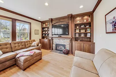 902 S Crescent Avenue, Park Ridge, IL 60068 - Photo 4