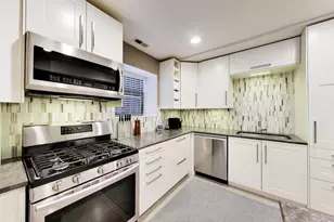 4430 N Magnolia Ave, Chicago, IL 60640 - Photo 12