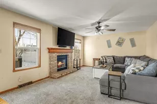 10853 Lemon Grass Ln, Roscoe, IL 61073 - Photo 14