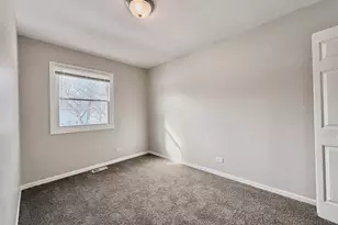 17213 Springtide Ln, Hazel Crest, IL 60429 - Photo 8