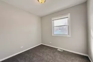 17213 Springtide Ln, Hazel Crest, IL 60429 - Photo 10