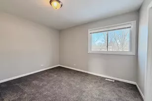 17213 Springtide Ln, Hazel Crest, IL 60429 - Photo 6