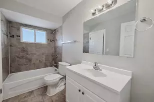 17213 Springtide Ln, Hazel Crest, IL 60429 - Photo 12