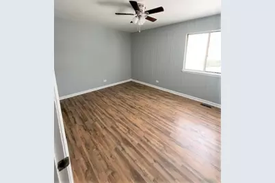 28 Chaucer Lane, Streamwood, IL 60107 - Photo 10