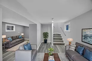 629 E 154th St, Phoenix, IL 60426 - Photo 16