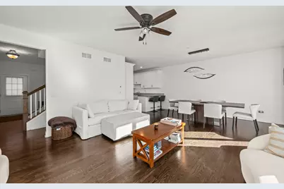 1585 Dakota Drive, Elk Grove Village, IL 60007 - Photo 4