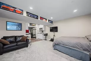 1585 Dakota Dr, Elk Grove Village, IL 60007 - Photo 16