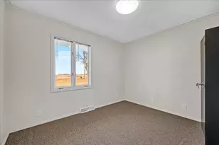 19066 Woodland Tr, Bloomington, IL 61705 - Photo 22