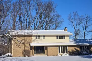 19066 Woodland Tr, Bloomington, IL 61705 - Photo 2