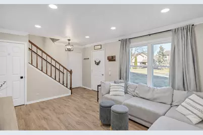 1215 Robin Drive, Carol Stream, IL 60188 - Photo 4