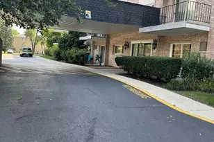 1000 S Lorraine Rd, Wheaton, IL 60189 - Photo 12