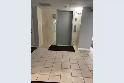 1000 S Lorraine Road #214, Wheaton, IL 60189 - Photo 4