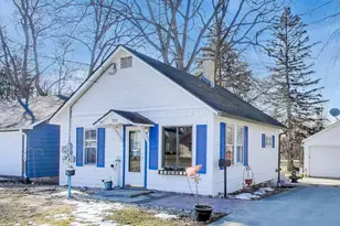 529 Eagle St, Crystal Lake, IL 60014 - Photo 1