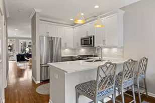 1860 N Wilmot Ave, Chicago, IL 60647 - Photo 4