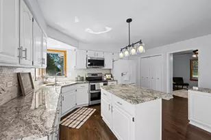 3551 Lakeview Dr, Algonquin, IL 60102 - Photo 14