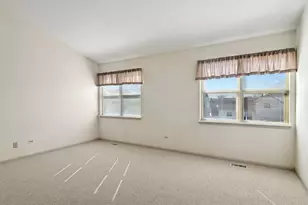 988 Ridgefield Ln, Wheeling, IL 60090 - Photo 12