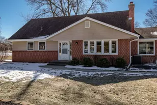 4224 Stage Coach Trail, Rockford, IL 61101 - Photo 2