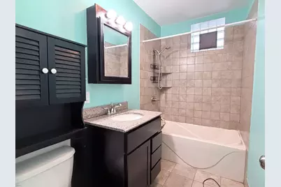 3300 S Ashland Avenue #1R, Chicago, IL 60608 - Photo 4