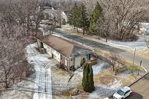 870 47th Ave, East Moline, IL 61244 - Photo 34