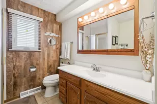 870 47th Ave, East Moline, IL 61244 - Photo 14