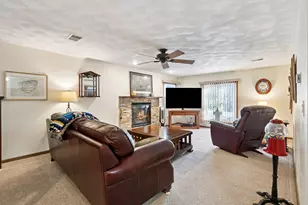 870 47th Ave, East Moline, IL 61244 - Photo 18