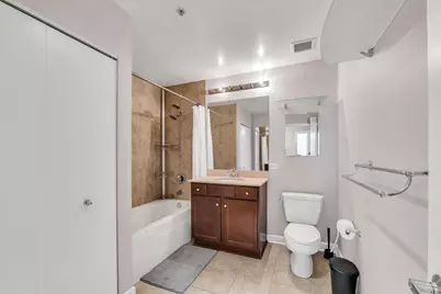 100 E 14th Street #2608, Chicago, IL 60605 - Photo 16