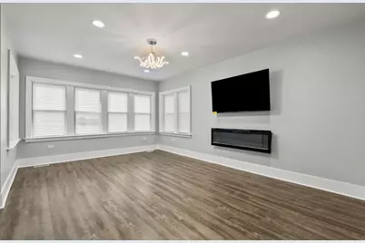 7927 S Vernon Avenue, Chicago, IL 60619 - Photo 4