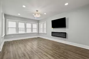 7927 S Vernon Ave, Chicago, IL 60619 - Photo 4