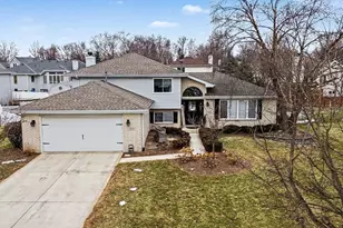 3211 Apache Dr, New Lenox, IL 60451 - Photo 2