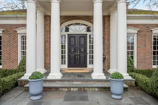 675 E Woodland Rd, Lake Forest, IL 60045 - Photo 2