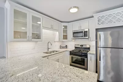 [Address not provided], Chicago, IL 60654 - Photo 8