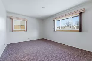 8808 Cranbrook Ln, Bridgeview, IL 60455 - Photo 8