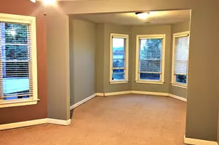 3926 W Byron St, Chicago, IL 60618 - Photo 2