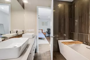 933 W George St, Chicago, IL 60657 - Photo 14