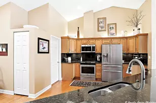 3428 Kings Lair Dr, Spring Grove, IL 60081 - Photo 8