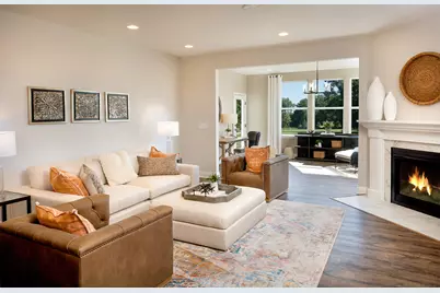 [Address not provided], Lindenhurst, IL 60046 - Photo 8