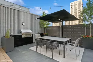 1516 N State Pkwy, Chicago, IL 60610 - Photo 32