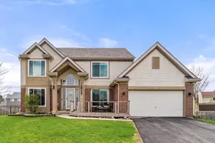427 Essex Ct, Sugar Grove, IL 60554 - Photo 2