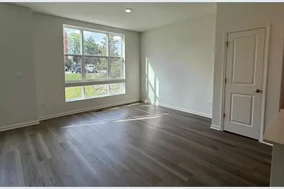 [Address not provided], Lombard, IL 60148 - Photo 4