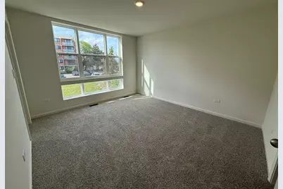 [Address not provided], Lombard, IL 60148 - Photo 8