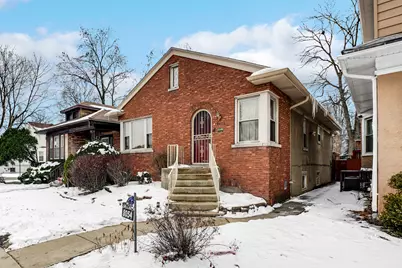 8054 S Jeffery Boulevard, Chicago, IL 60617 - Photo 4