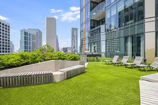 211 N Harbor Dr, Chicago, IL 60601 - Photo 34