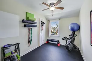 8132 Kolmar Ave, Skokie, IL 60076 - Photo 16