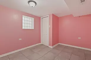 8810 S Racine Ave, Chicago, IL 60620 - Photo 18